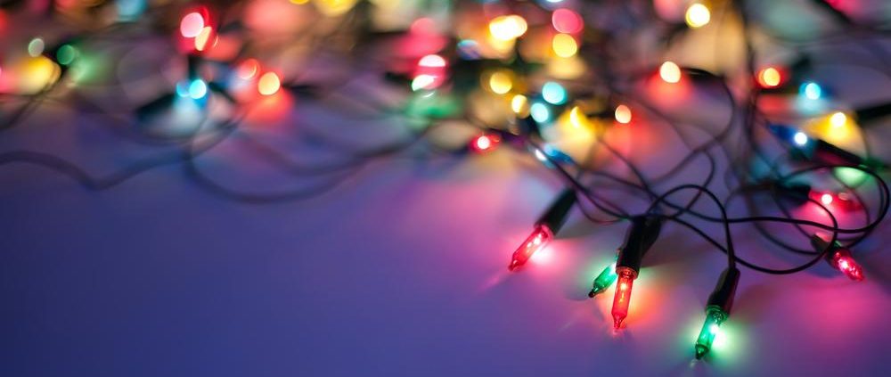 SHATCHI Juego de belén Tradicional de Navidad con Luces LED para decoración del hogar 